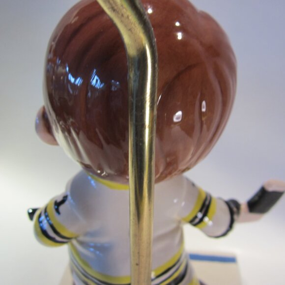 Boston Bruins Hockey Player Vintage Ceramic Lamp Arnels - Used/Works- No Shade - Picture 9 of 16
